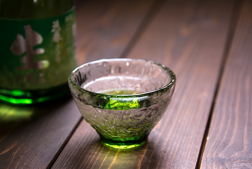Cool glass sake set