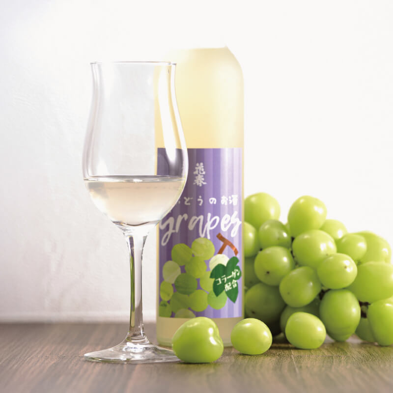 白ぶどうのお酒とワイングラス